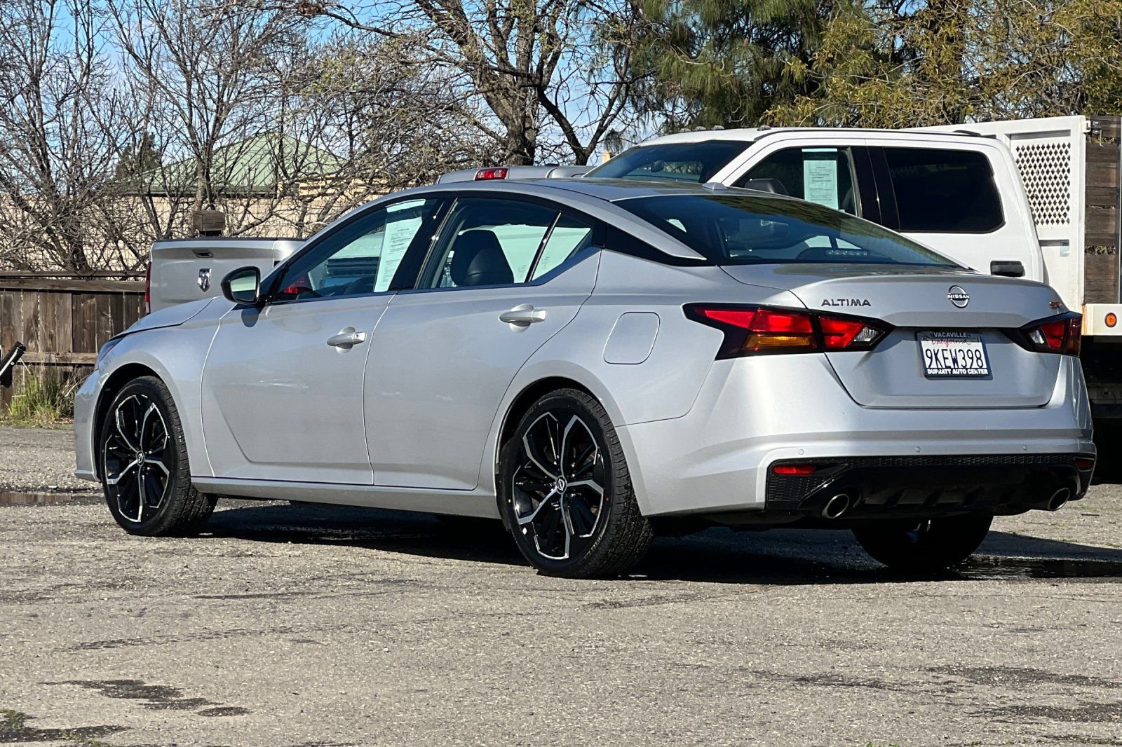 Used 2024 Nissan Altima 2.5 SR image 3