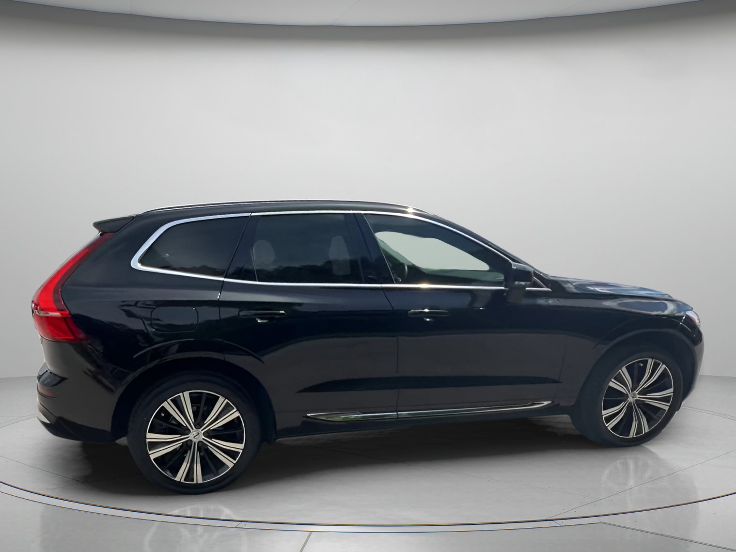 Used 2022 Volvo XC60 B5 Inscription w/ Protection Package Premier FWD image 32