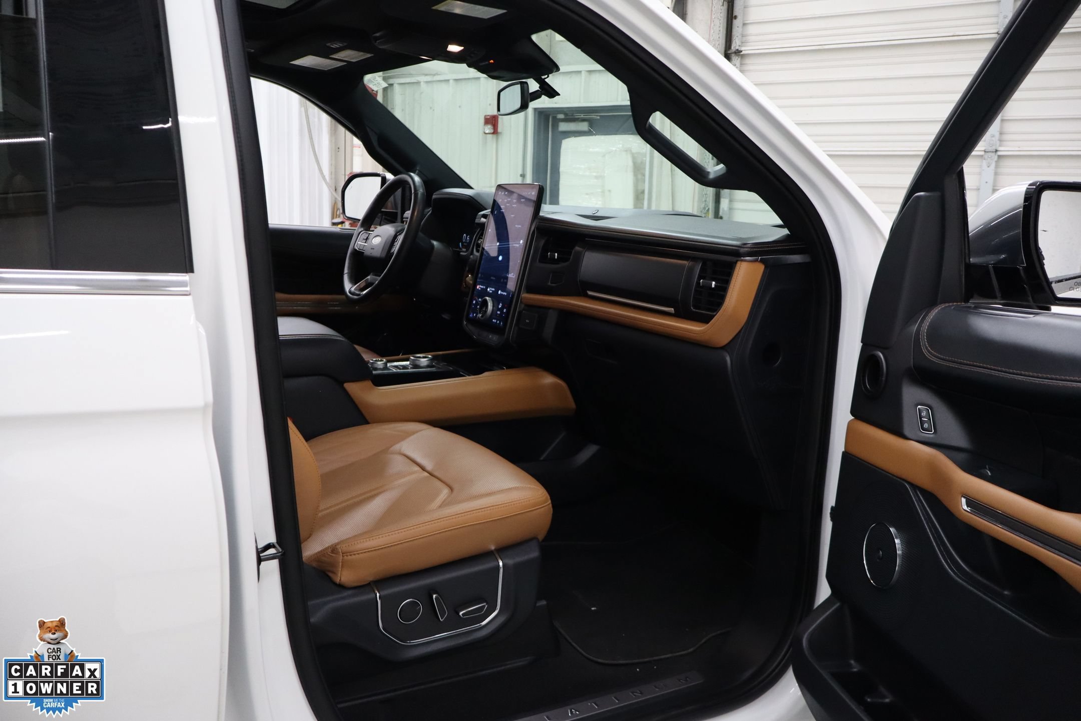 Certified 2024 Ford Expedition Platinum AWD/4WD image 32