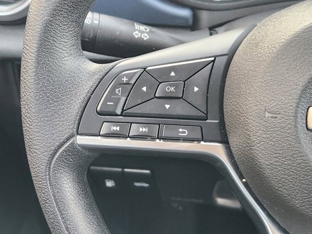 Used 2025 Nissan Versa SV image 28