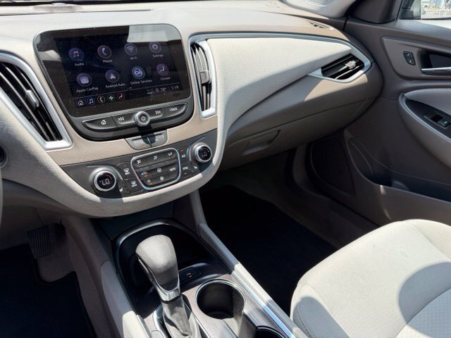Used 2024 Chevrolet Malibu LT FWD image 17