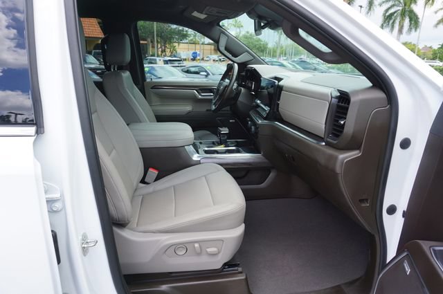 Used 2023 Chevrolet Silverado 1500 LTZ w/ LTZ Convenience Package II AWD/4WD image 3