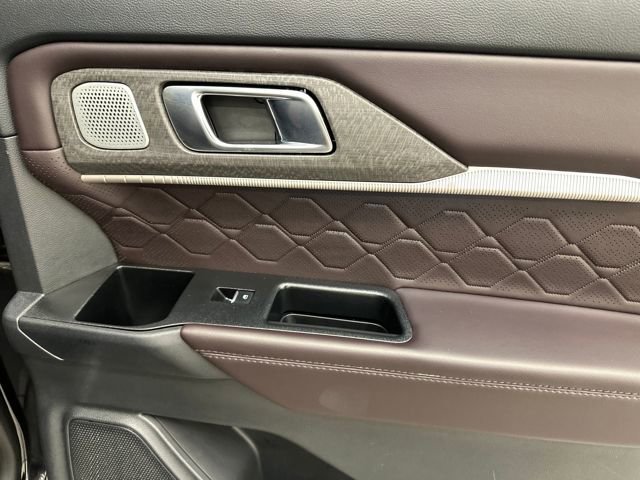 Certified 2025 Ford Explorer Platinum w/ LUX Leather Package image 16