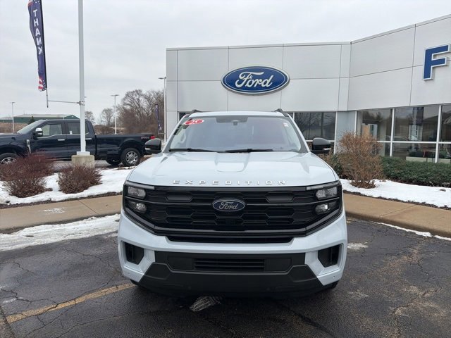 Certified 2025 Ford Expedition Active image 8