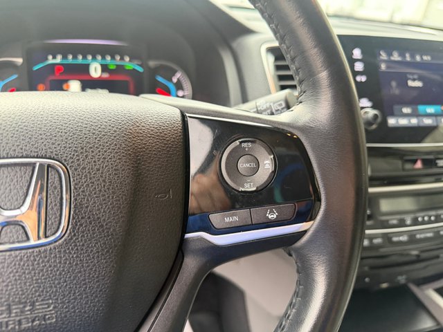 Used 2019 Honda Pilot Touring image 11