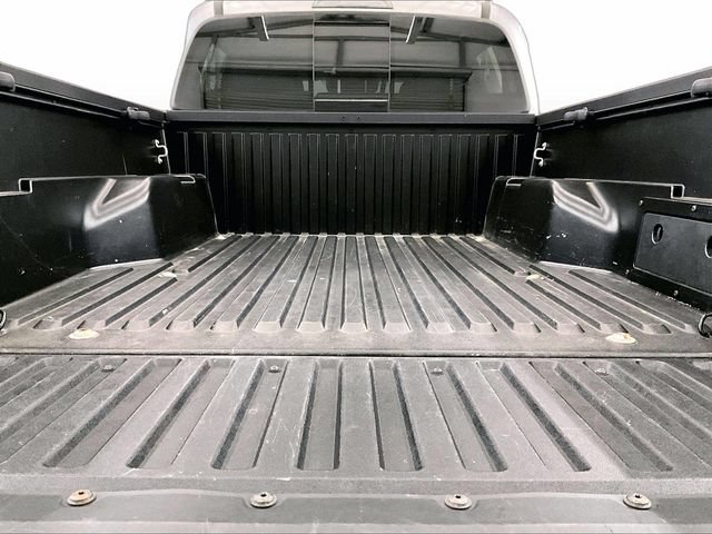 Used 2021 Toyota Tacoma SR5 AWD/4WD image 32