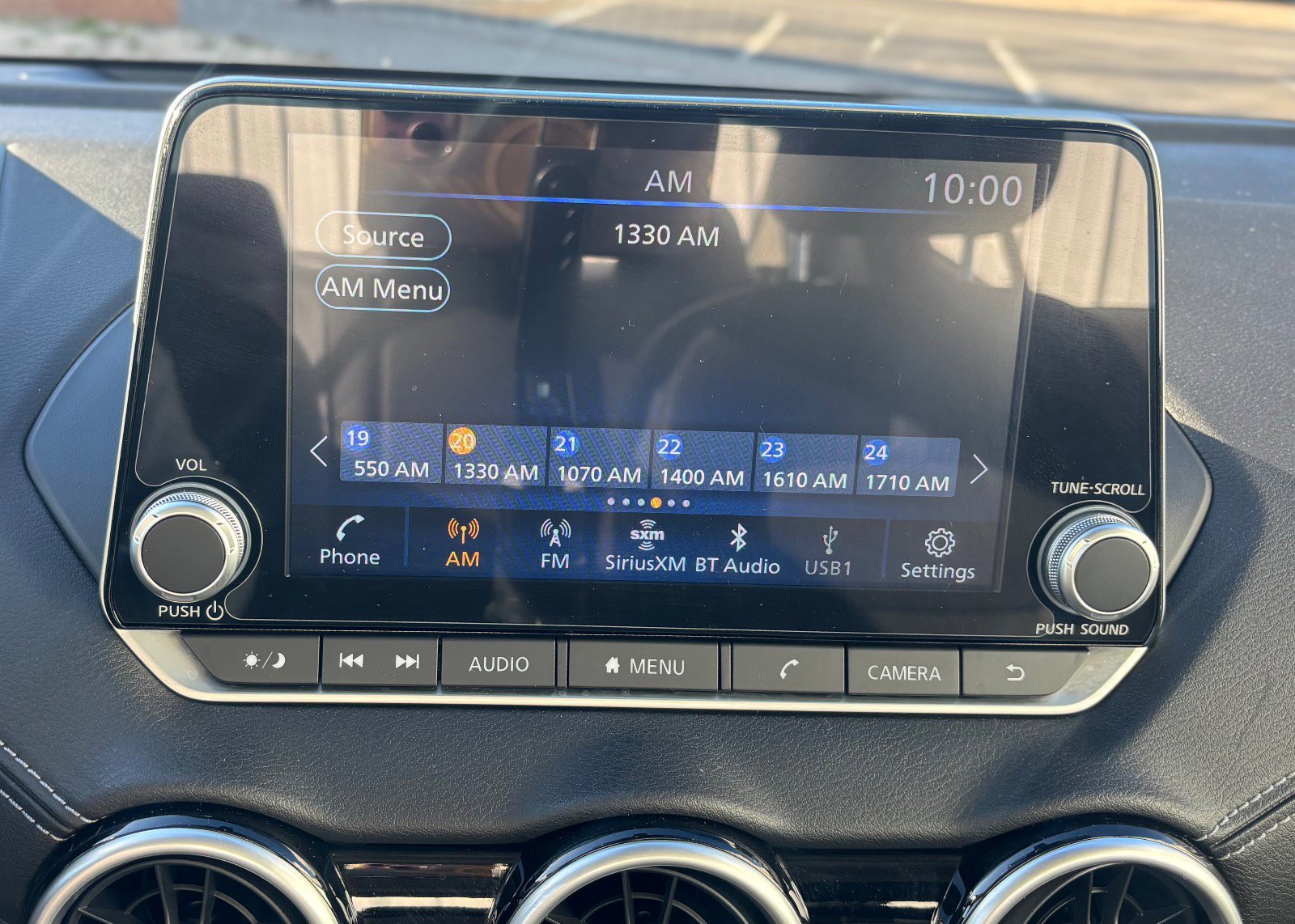 Used 2025 Nissan Sentra SV image 30