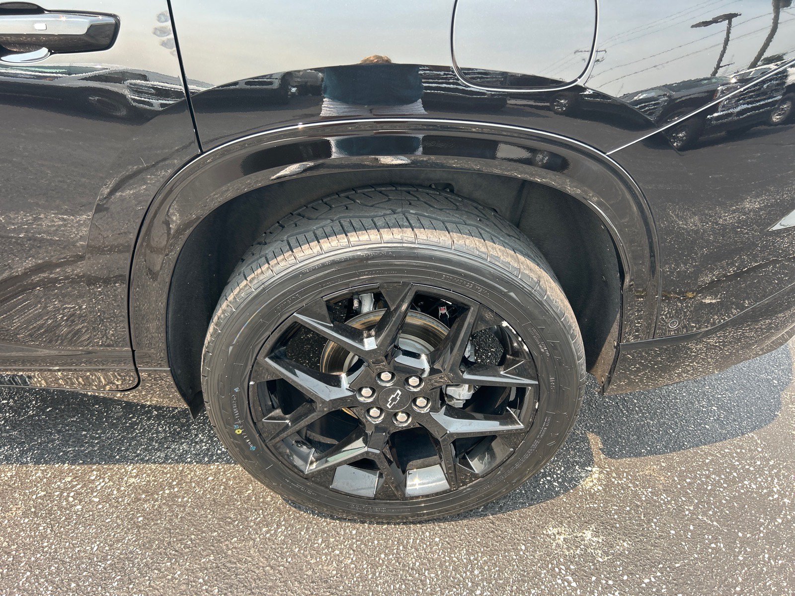 Used 2024 Chevrolet Traverse RS w/ LPO, Floor Liner Package AWD/4WD image 35