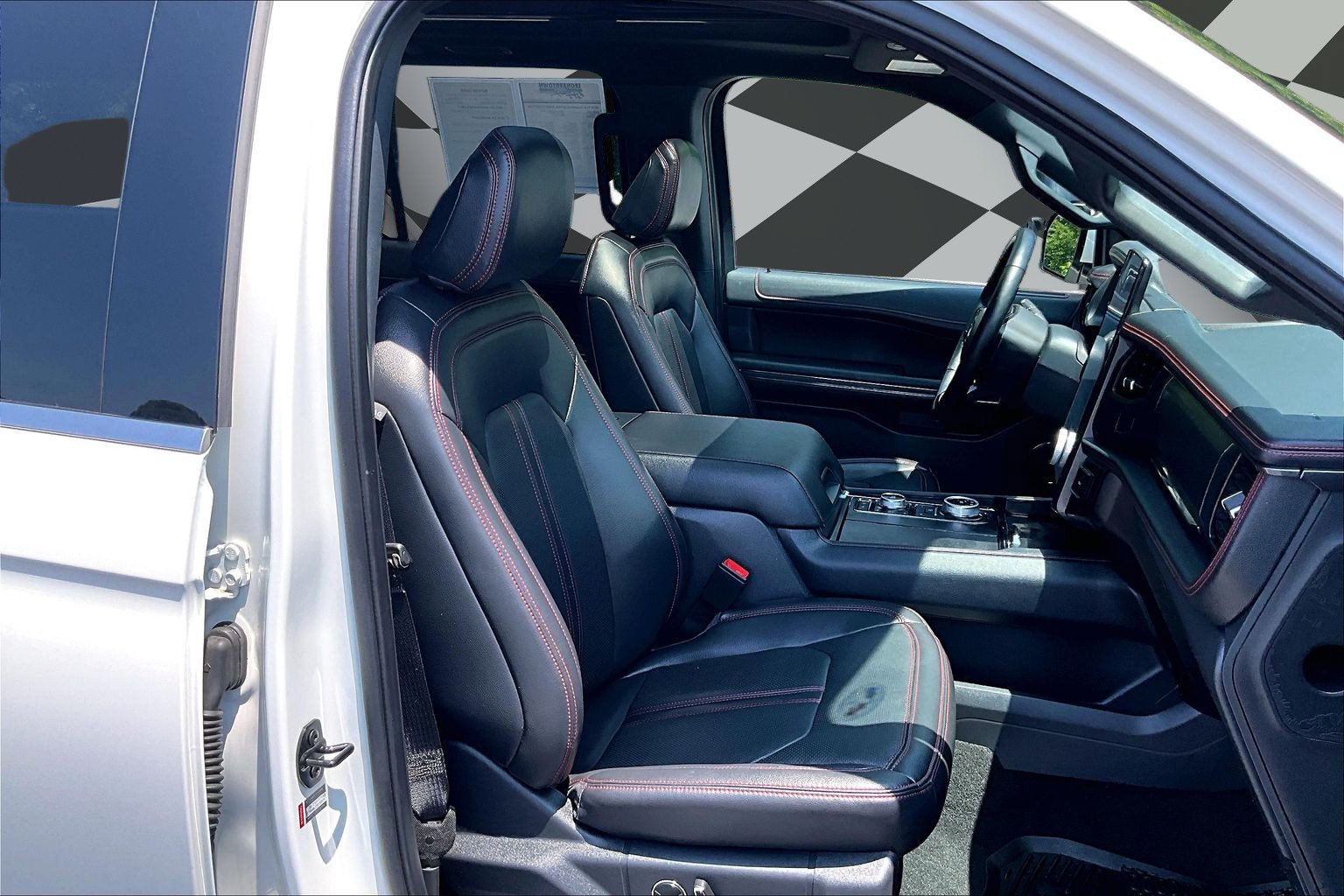 Certified 2024 Ford Expedition Limited AWD/4WD image 7