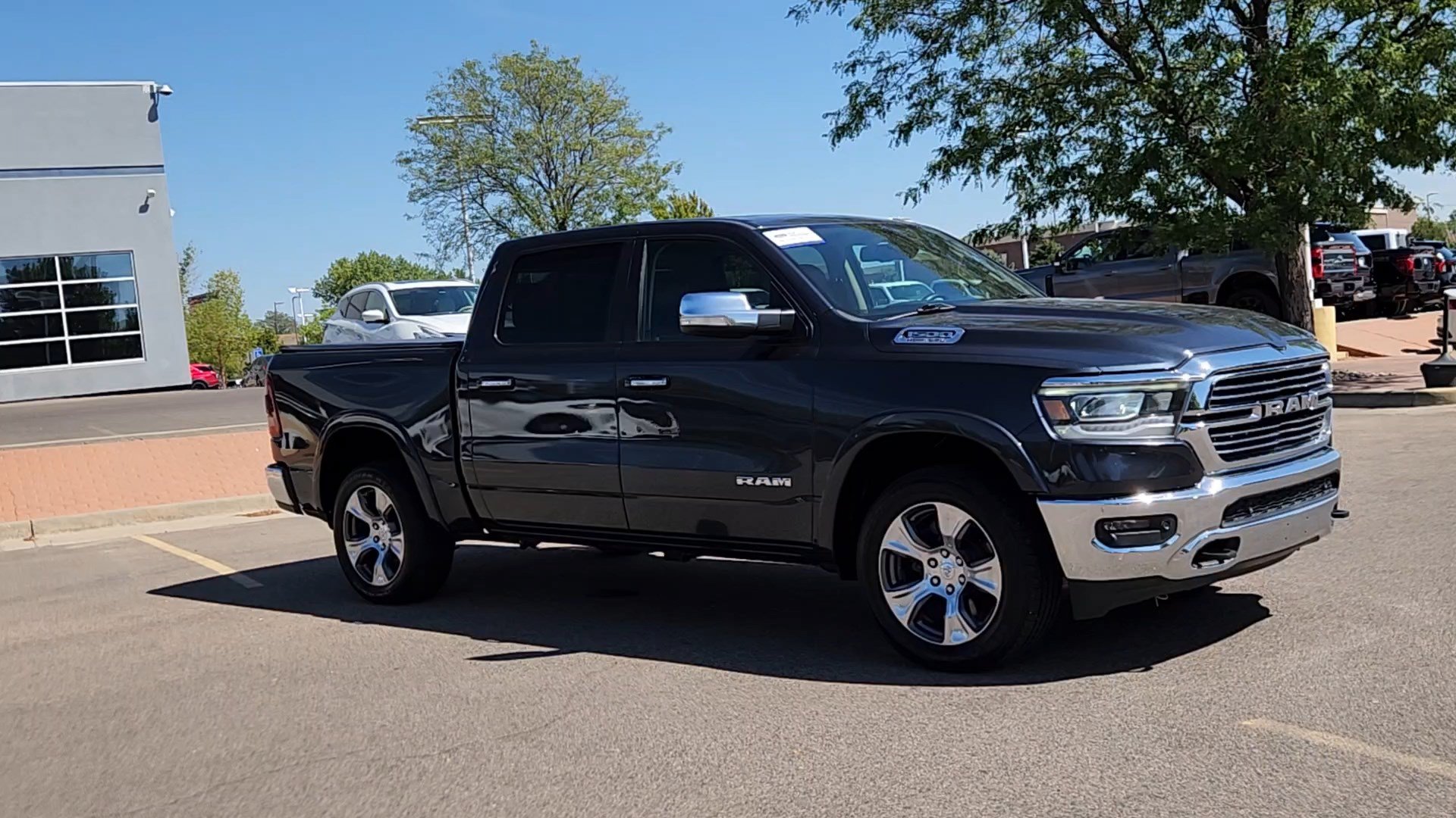 Used 2020 RAM 1500 Laramie AWD/4WD image 9