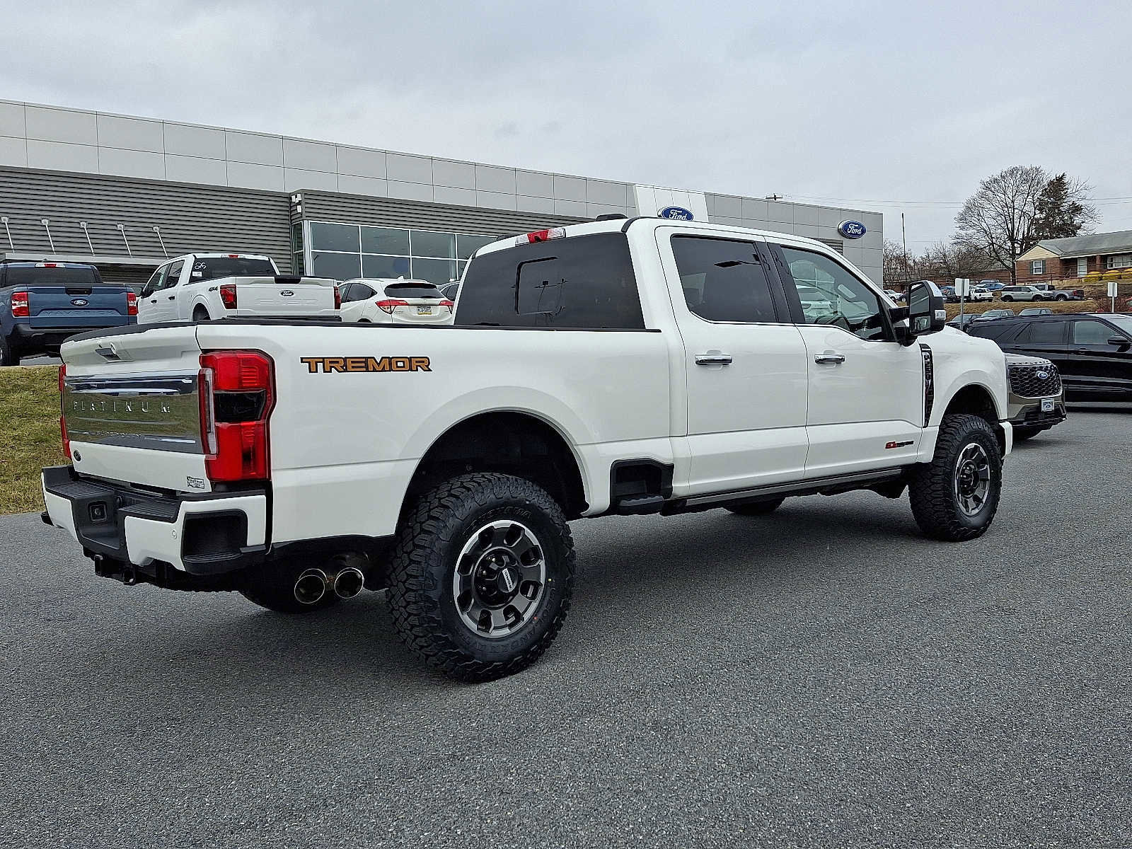 Certified 2024 Ford F250 Platinum w/ Tremor Off-Road Package image 4