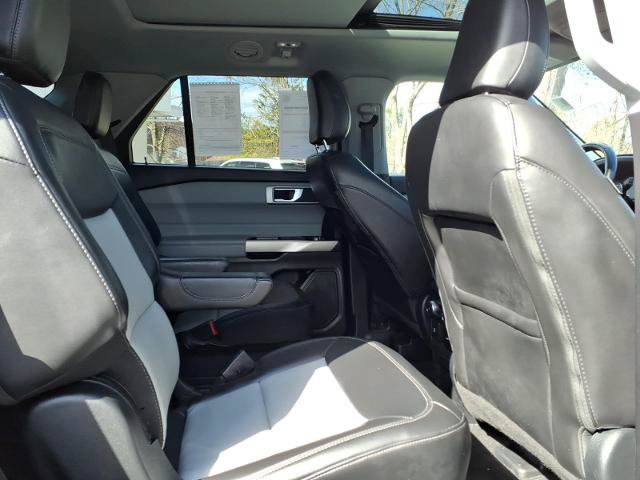Certified 2022 Ford Explorer XLT w/ Equipment Group 202A AWD/4WD image 12
