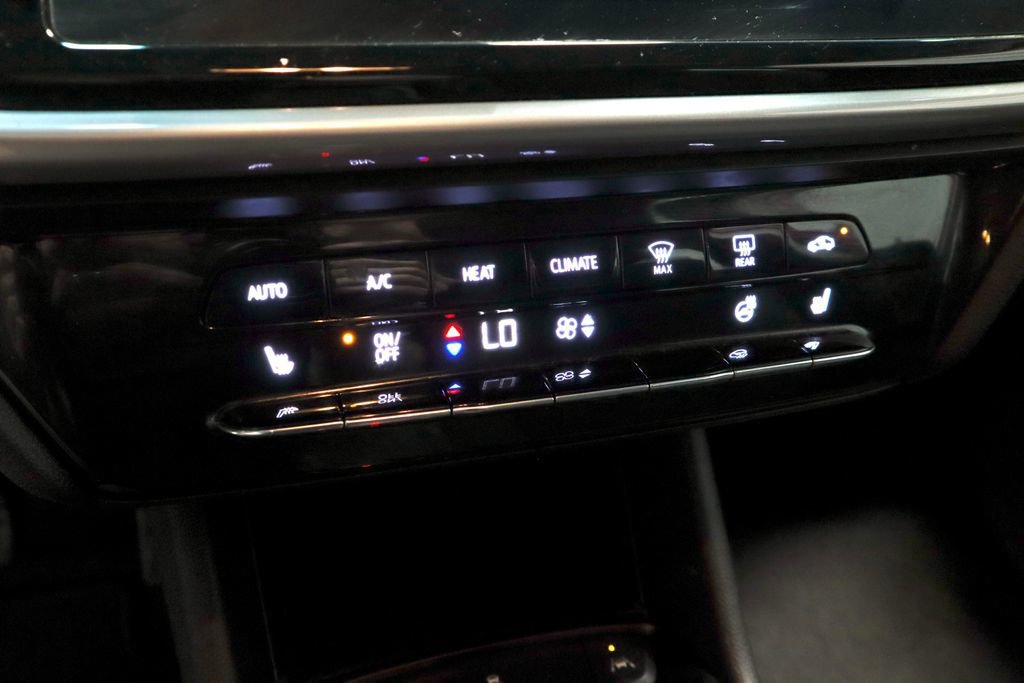 Used 2022 Chevrolet Bolt LT image 33