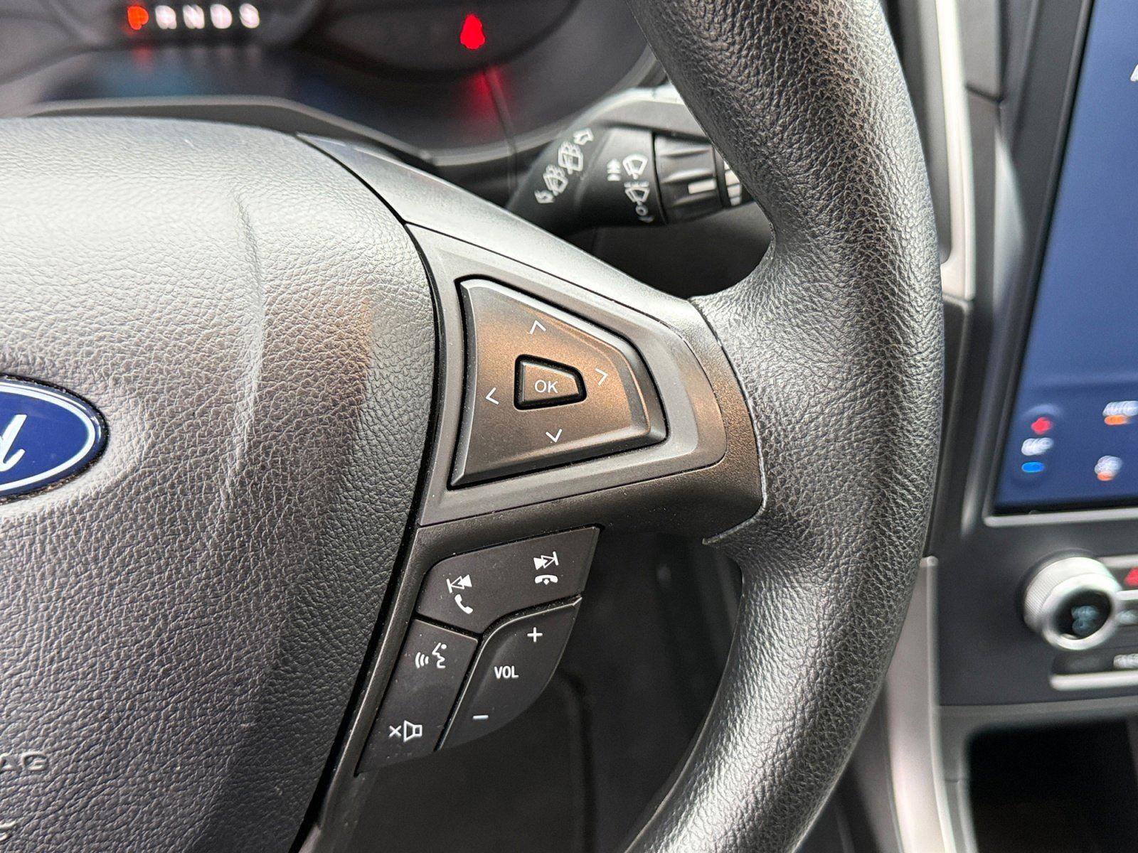 Certified 2022 Ford Edge SE w/ Black Appearance Package image 21