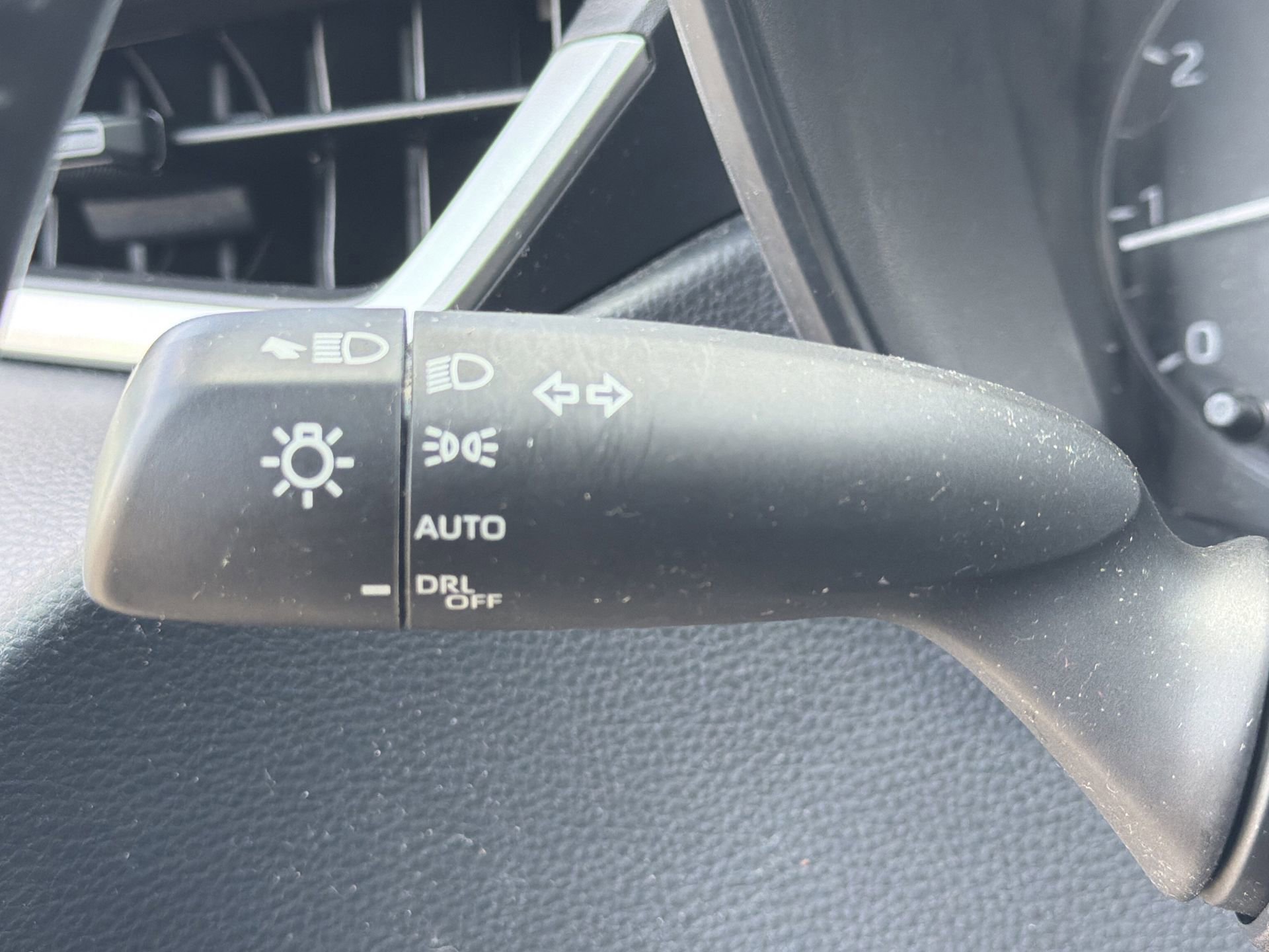 Used 2024 Toyota Corolla SE image 22