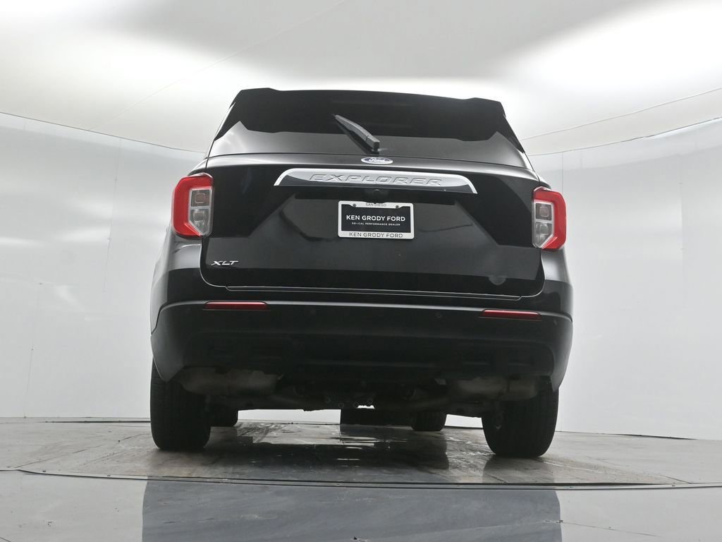 Certified 2022 Ford Explorer XLT image 16