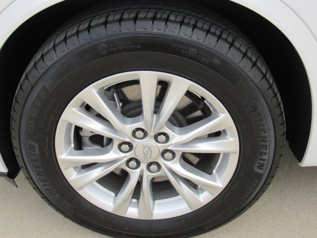 Used 2025 Cadillac XT6 Luxury FWD image 13