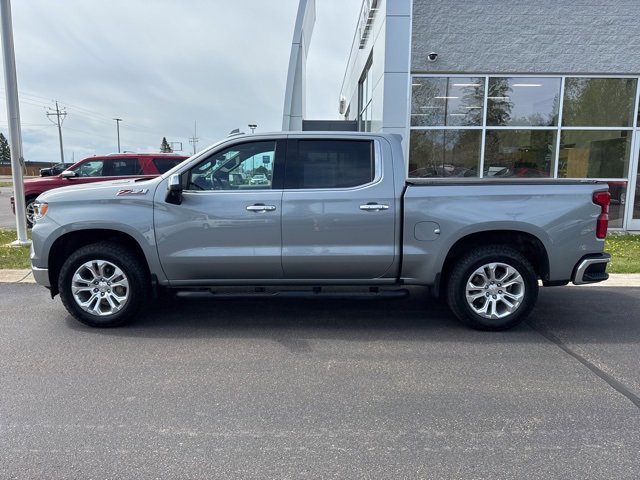 Used 2024 Chevrolet Silverado 1500 LTZ image 2