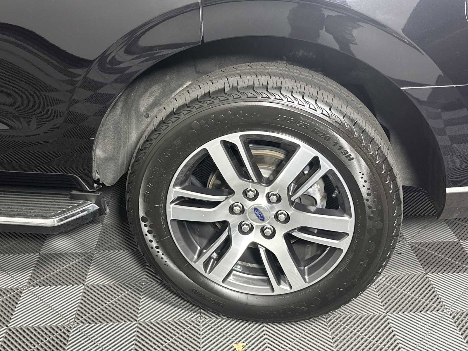 Certified 2023 Ford Expedition Limited image 32