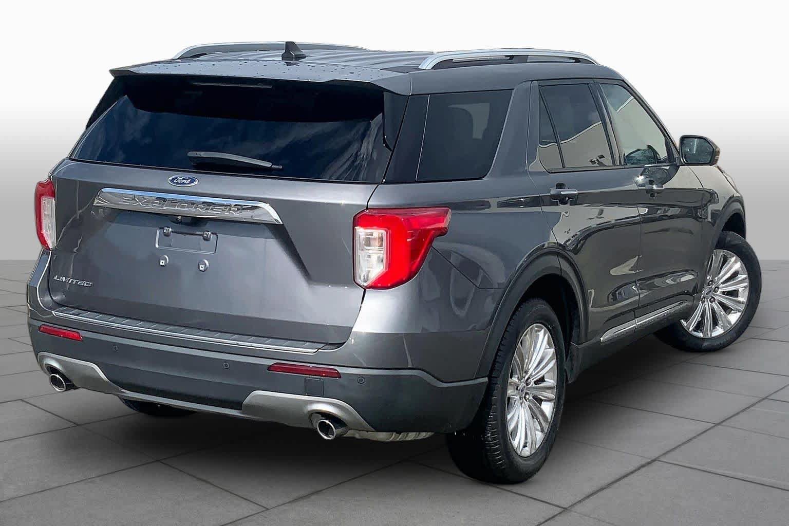 Certified 2022 Ford Explorer Limited w/ Equipment Group 301A RWD image 13