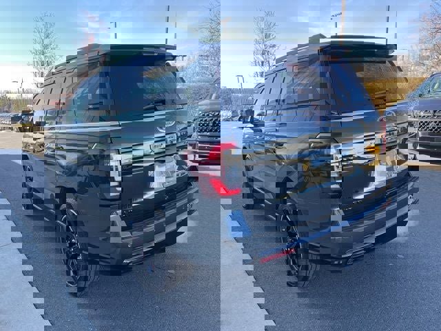 Certified 2023 Ford Expedition Limited image 3