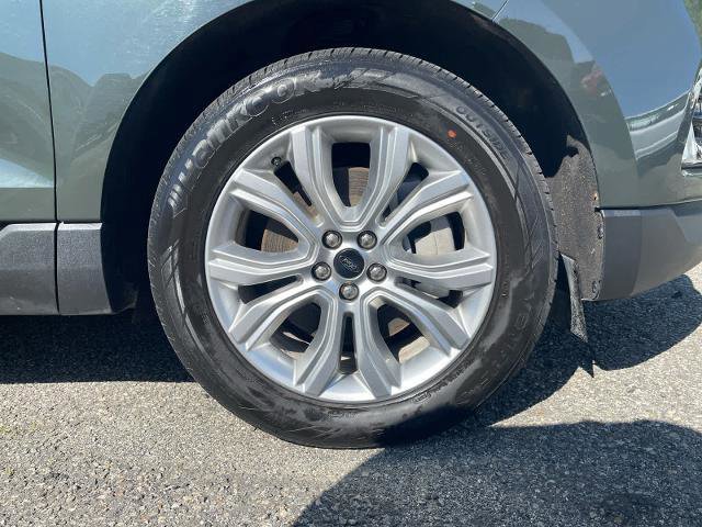 Certified 2024 Ford Edge Titanium w/ Class II Trailer Tow Package image 7