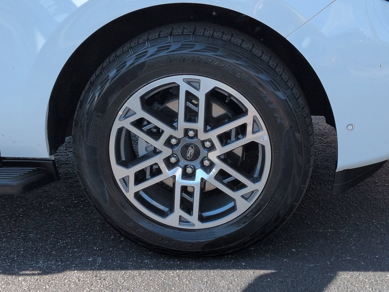 Certified 2025 Ford Expedition Max Active AWD/4WD image 10