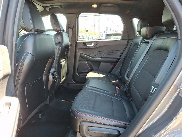 Certified 2023 Ford Escape ST-Line w/ Tech Pack #1 AWD/4WD image 10