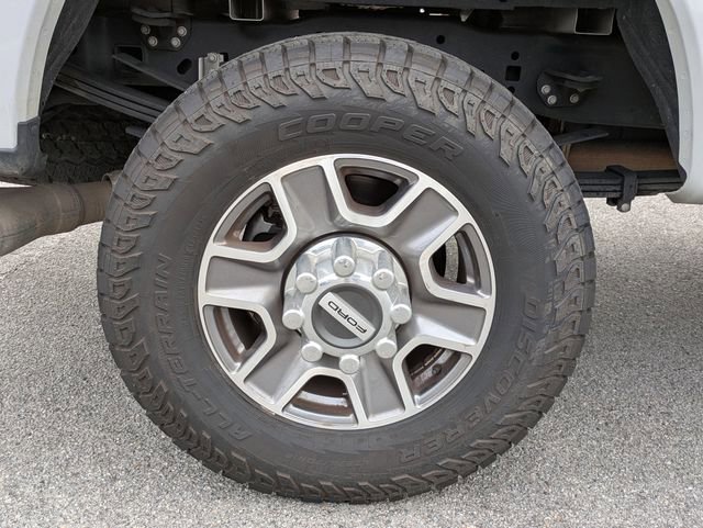 Certified 2025 Ford F350 Lariat w/ FX4 Off-Road Package image 11