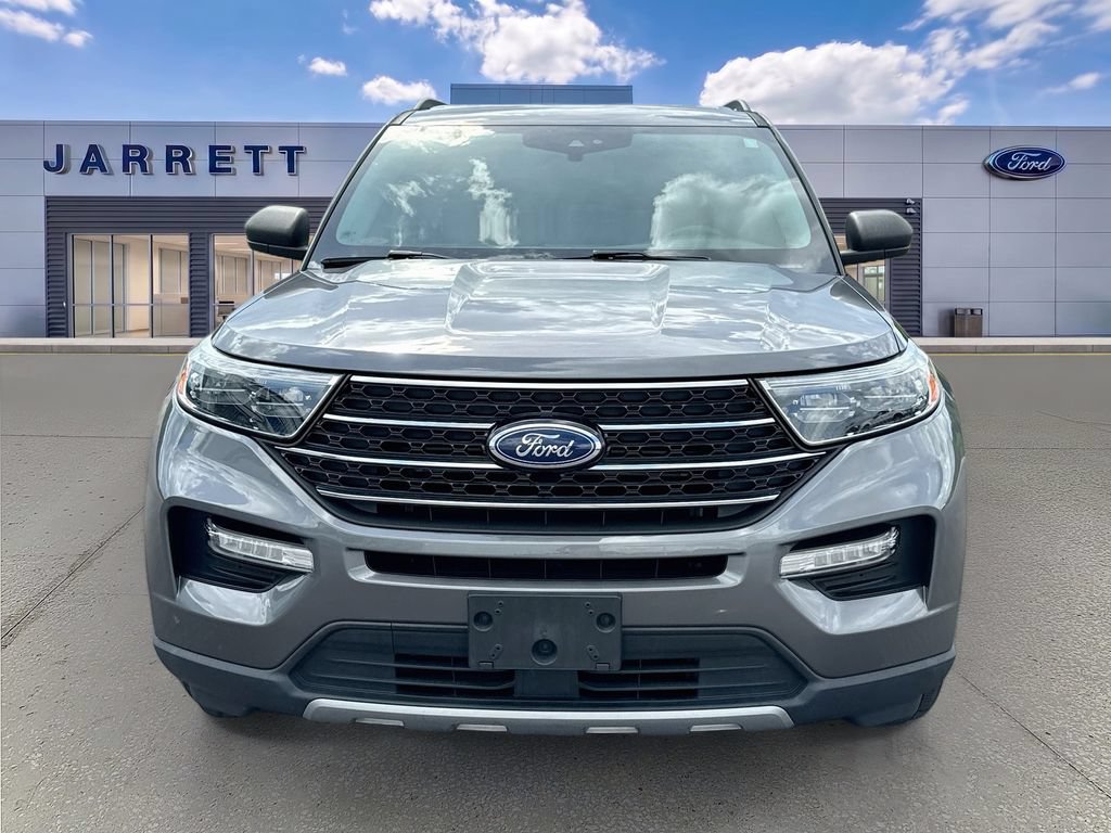 Certified 2021 Ford Explorer XLT w/ Equipment Group 202A RWD image 2
