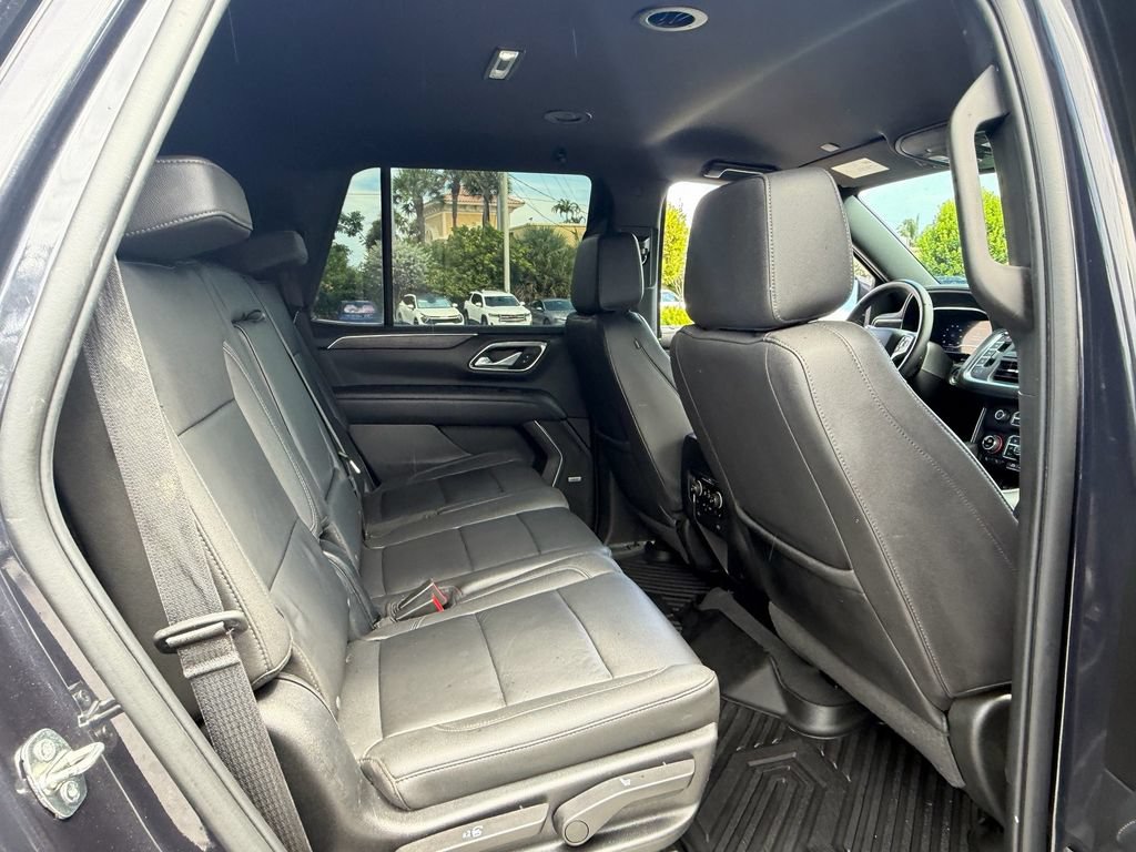 Used 2023 Chevrolet Tahoe LT w/ Luxury Package RWD image 16