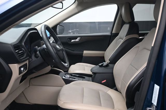Certified 2020 Ford Escape Titanium AWD/4WD image 6