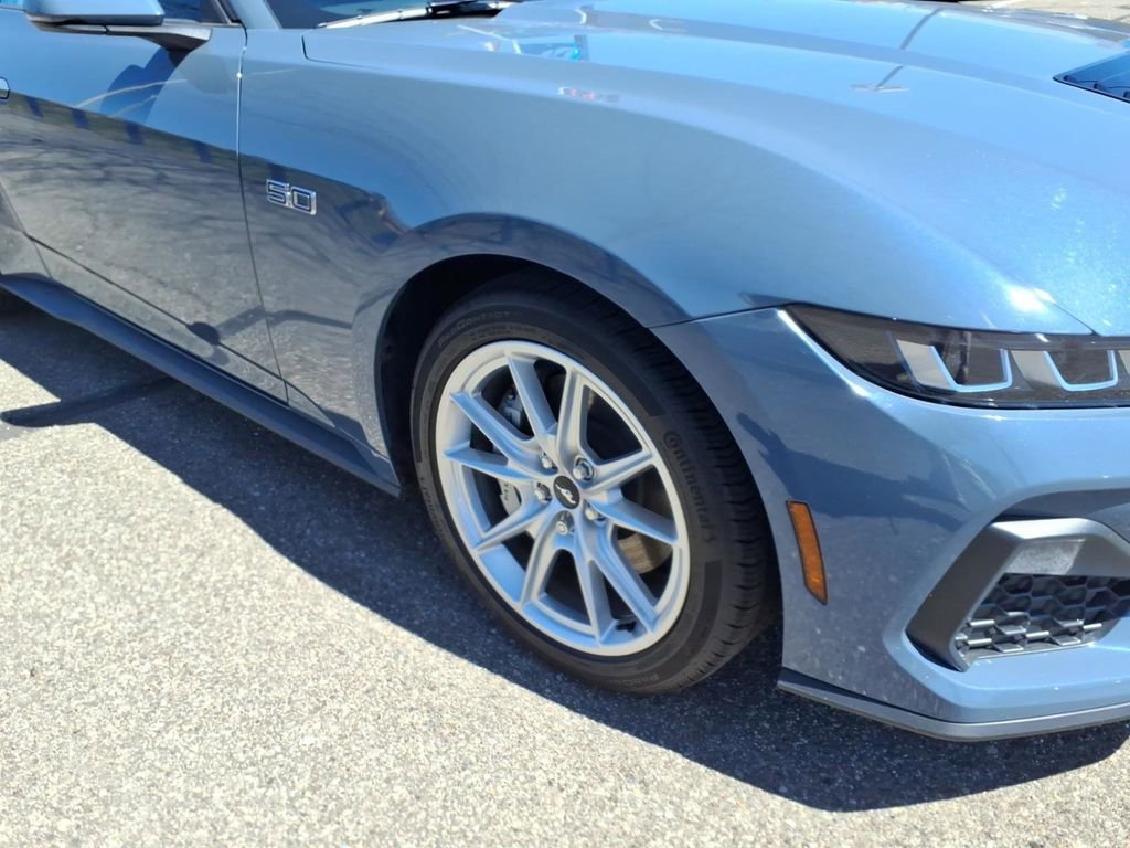 Certified 2025 Ford Mustang GT Premium RWD image 2