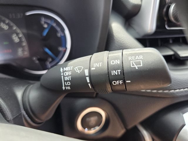Used 2025 Toyota RAV4 XLE AWD/4WD image 30
