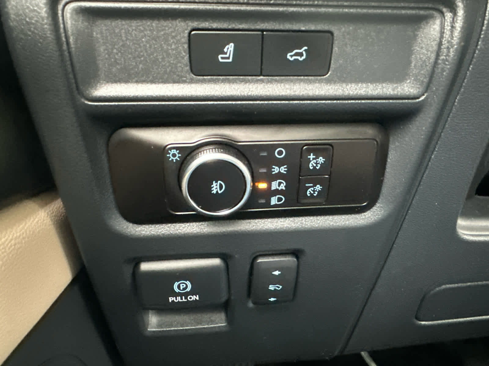 Certified 2023 Ford Expedition Limited image 20