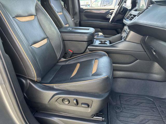 Used 2022 GMC Yukon AT4 w/ Technology Package AWD/4WD image 11