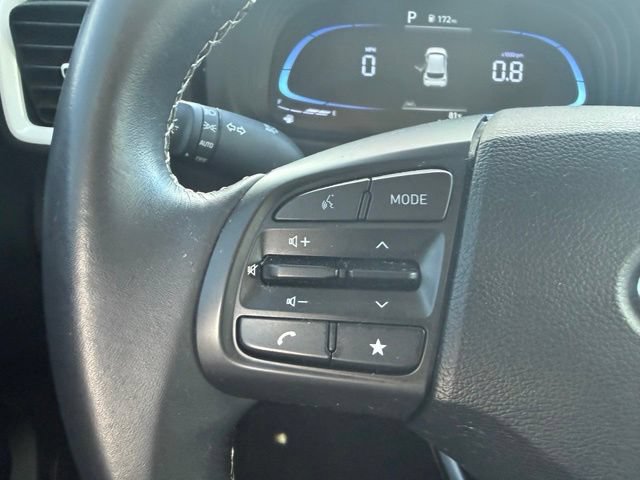 Used 2024 Hyundai Venue Limited FWD image 18