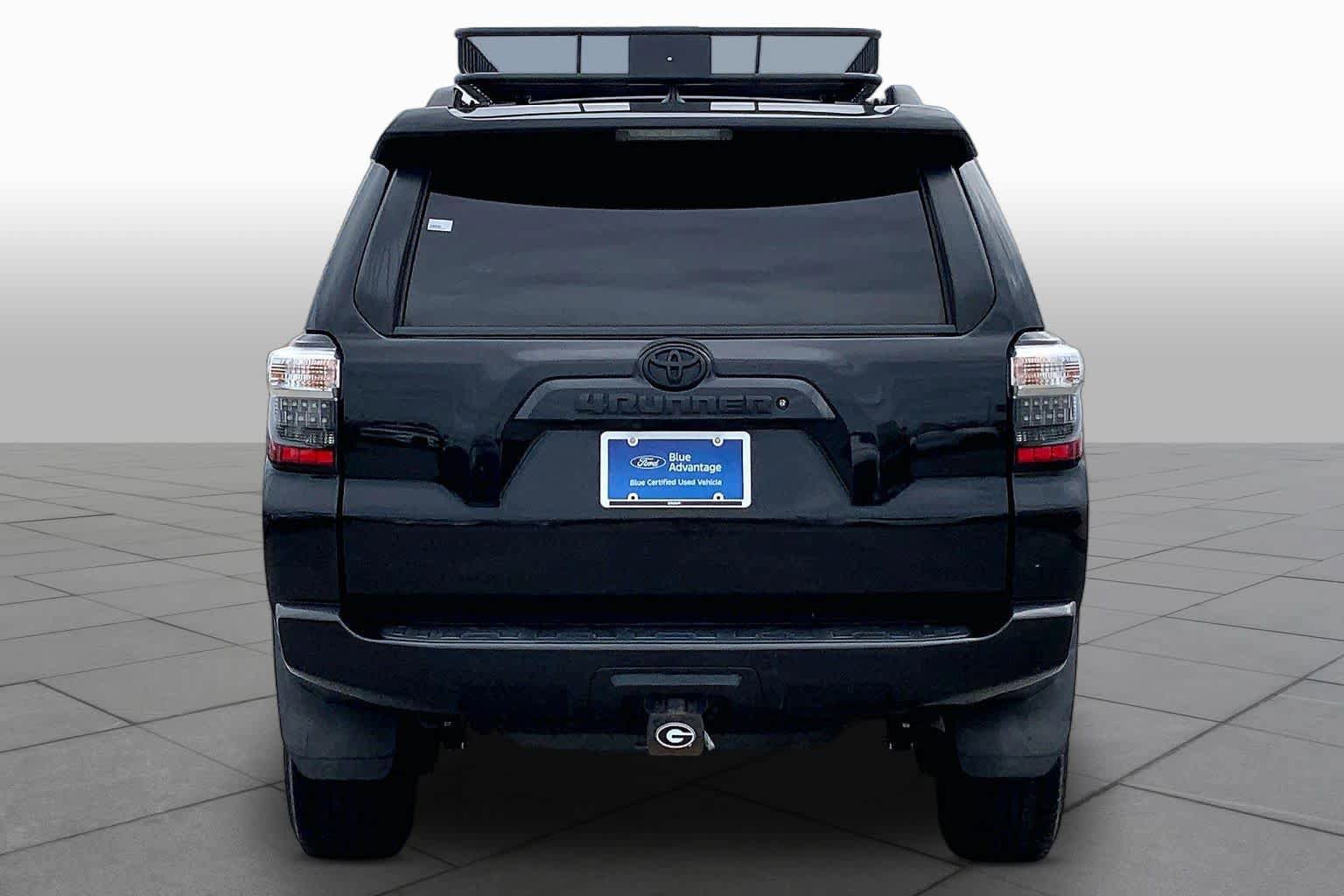 Used 2019 Toyota 4Runner SR5 AWD/4WD image 5