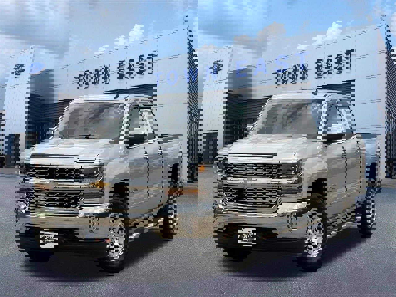 Used 2018 Chevrolet Silverado 1500 LT w/ Texas Edition