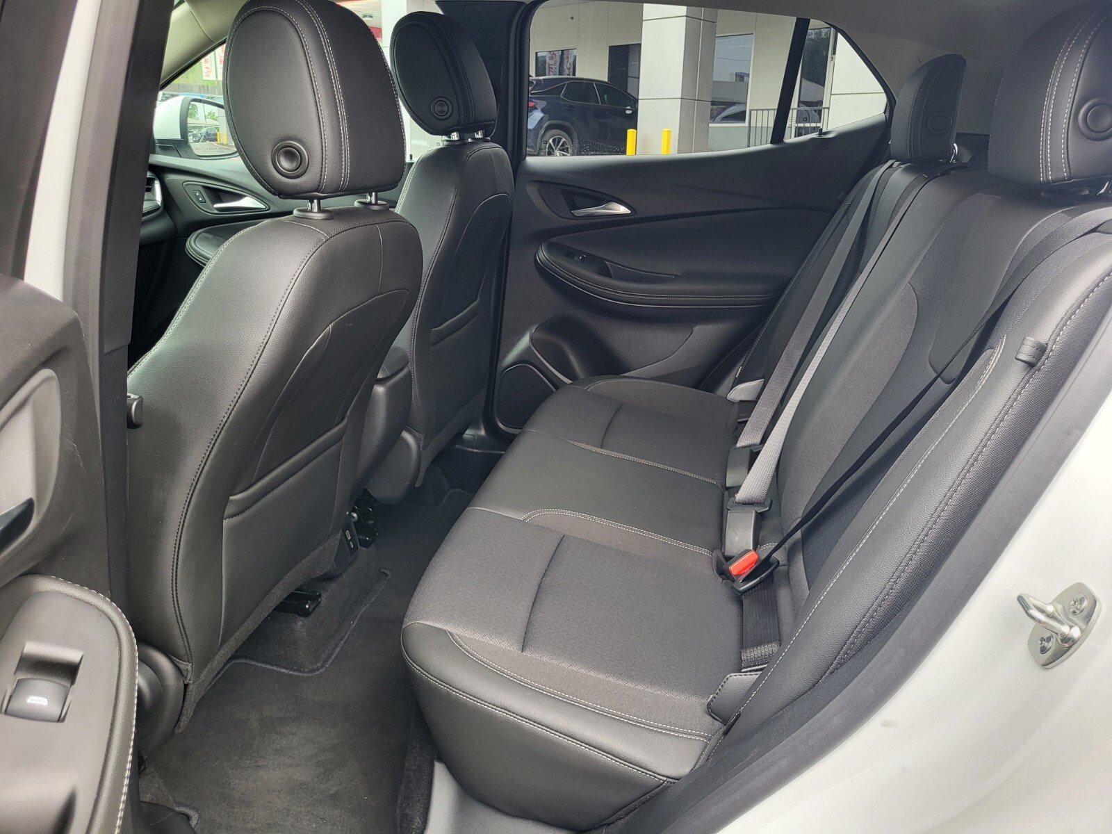 Used 2025 Buick Encore GX Preferred FWD image 17