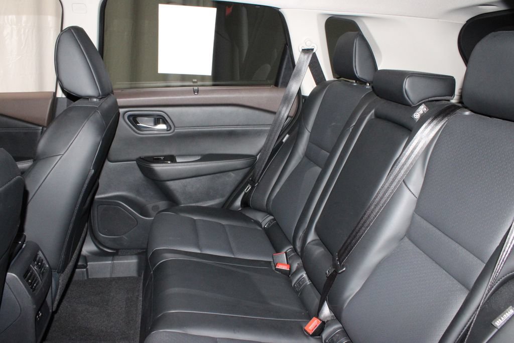 Used 2023 Nissan Rogue SV w/ SV Premium B Package AWD/4WD image 21