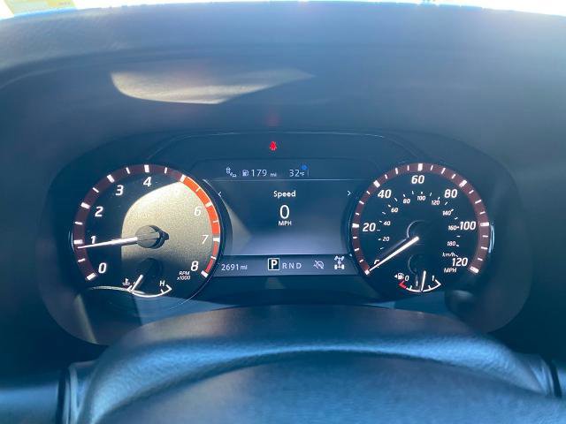 Used 2025 Nissan Frontier PRO-4X image 18