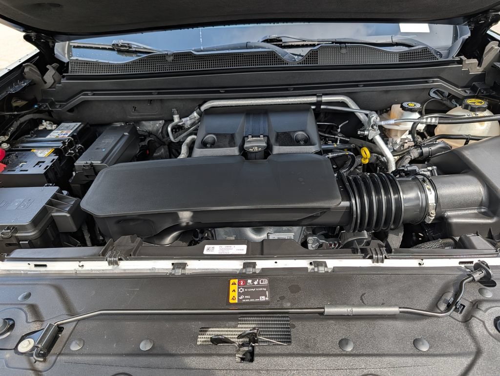 Used 2024 Chevrolet Colorado Trail Boss w/ Technology Package AWD/4WD image 33