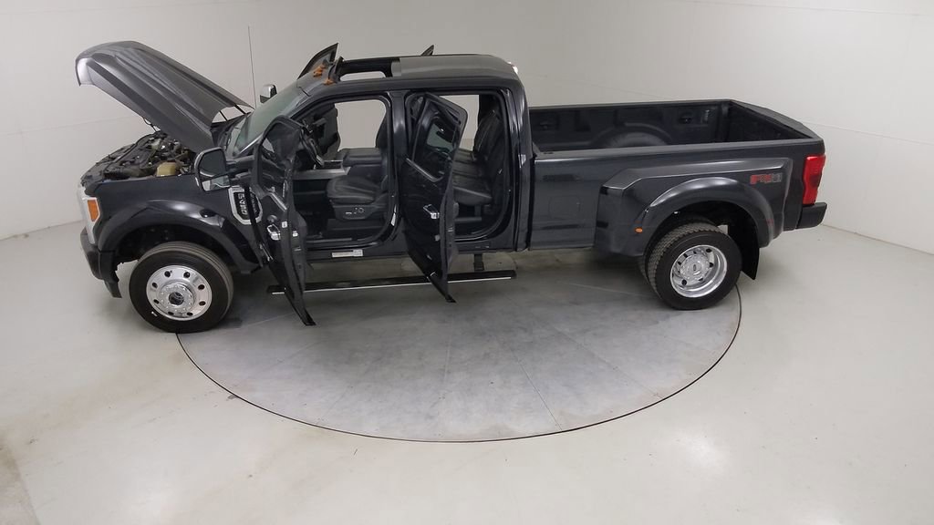 Certified 2019 Ford F450 Platinum w/ Platinum Ultimate Package image 58