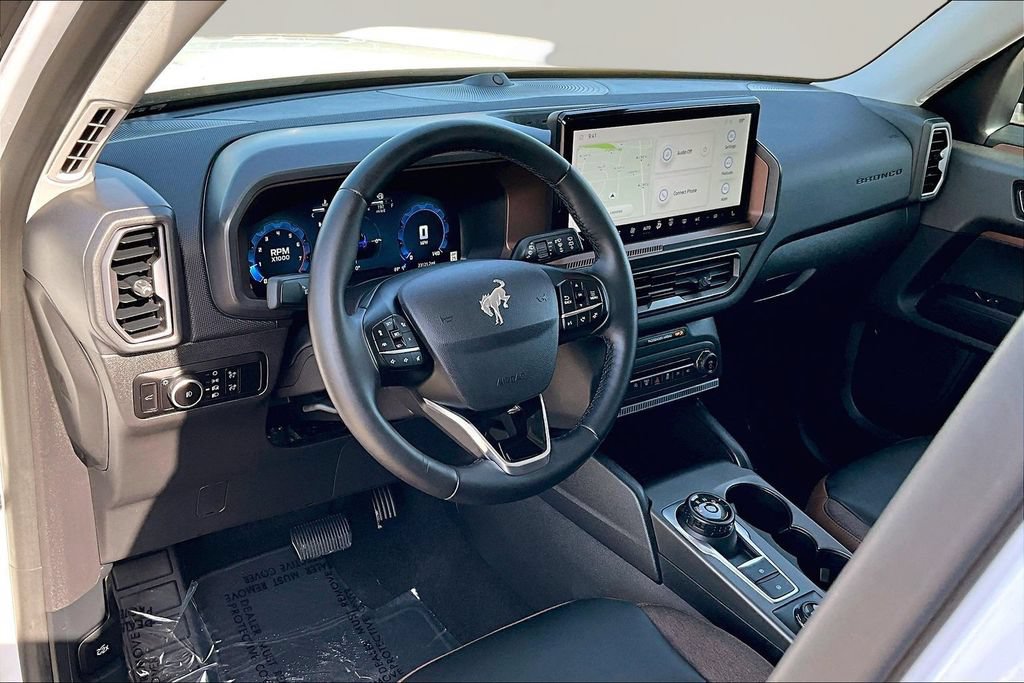 Certified 2025 Ford Bronco Sport Outer Banks w/ Outer Banks Tech Package+ AWD/4WD image 14