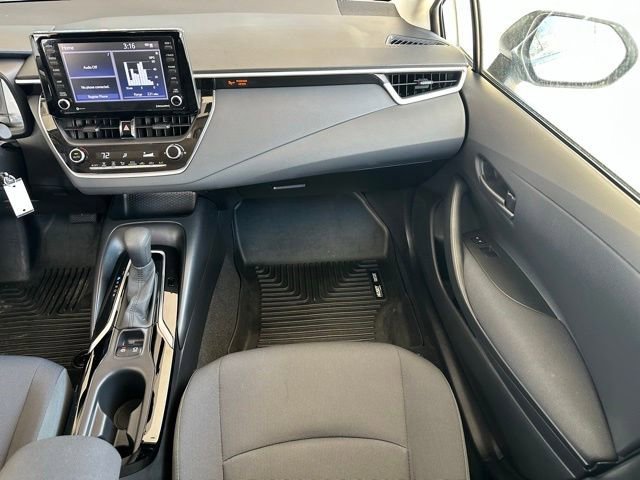 Used 2022 Toyota Corolla LE image 12