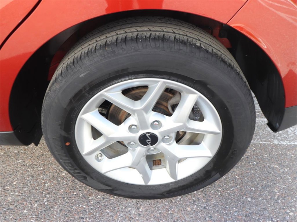 Used 2025 Kia Soul LX w/ LX Technology Package image 13