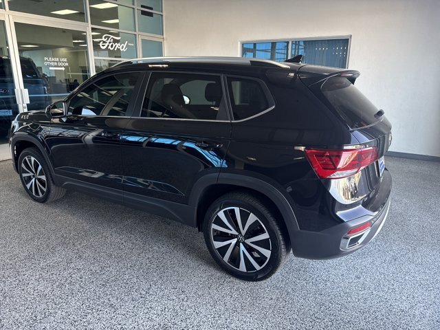 Used 2024 Volkswagen Taos SE FWD image 4