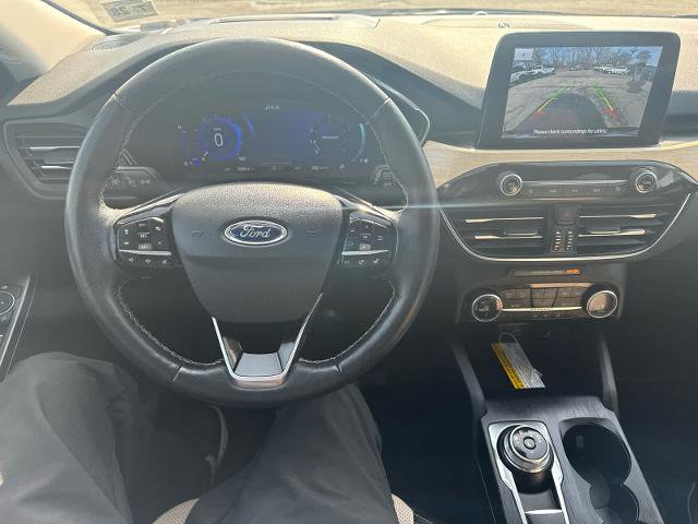 Certified 2022 Ford Escape Titanium w/ Titanium Elite Package AWD/4WD image 11