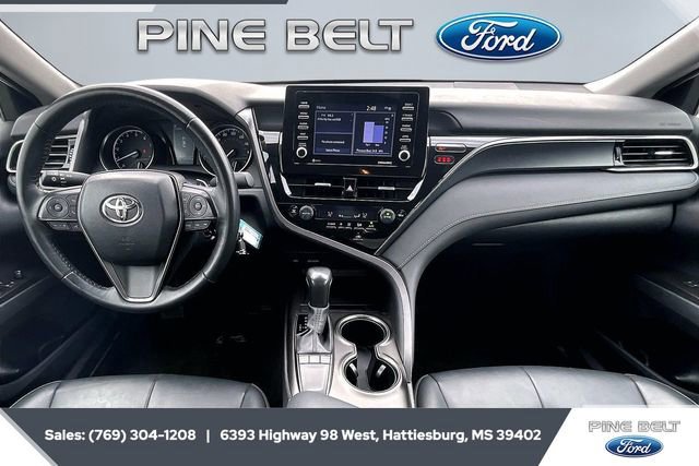Used 2024 Toyota Camry SE image 13